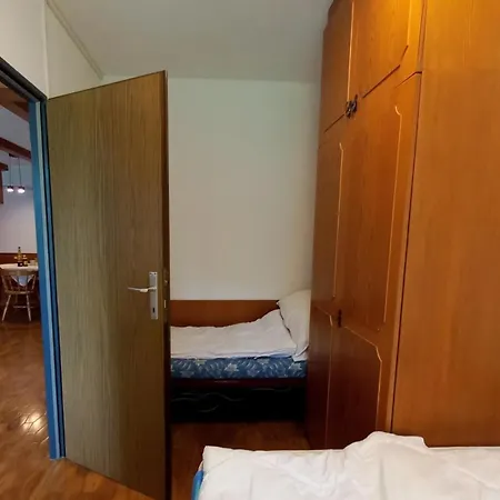 Veronika Haus Kmb Seeappartement Am Ossiacher Mit Direktem Seezugang Und Hallenbad דירה