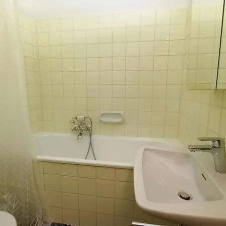 Veronika Haus Kmb Seeappartement Am Ossiacher Mit Direktem Seezugang Und Hallenbad Lejlighed