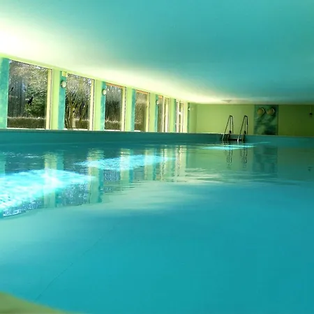 Veronika Haus Kmb Seeappartement Am Ossiacher Mit Direktem Seezugang Und Hallenbad Appartamento